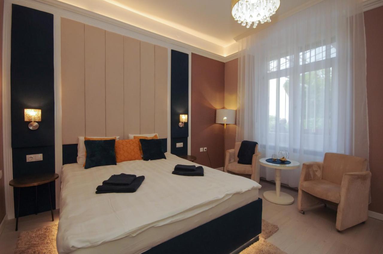 Glamour Apartman Дьюла Экстерьер фото