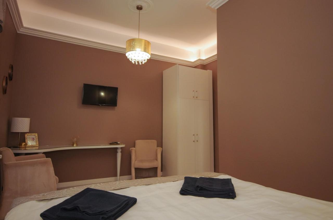 Glamour Apartman Дьюла Экстерьер фото